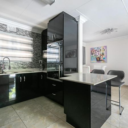 Signature Lodge Kempton Park Dış mekan fotoğraf